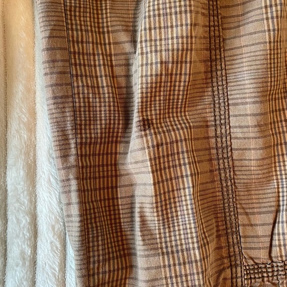 SOLD. Women’s Brown Plaid Cargo Pants - Picture 5 of 12